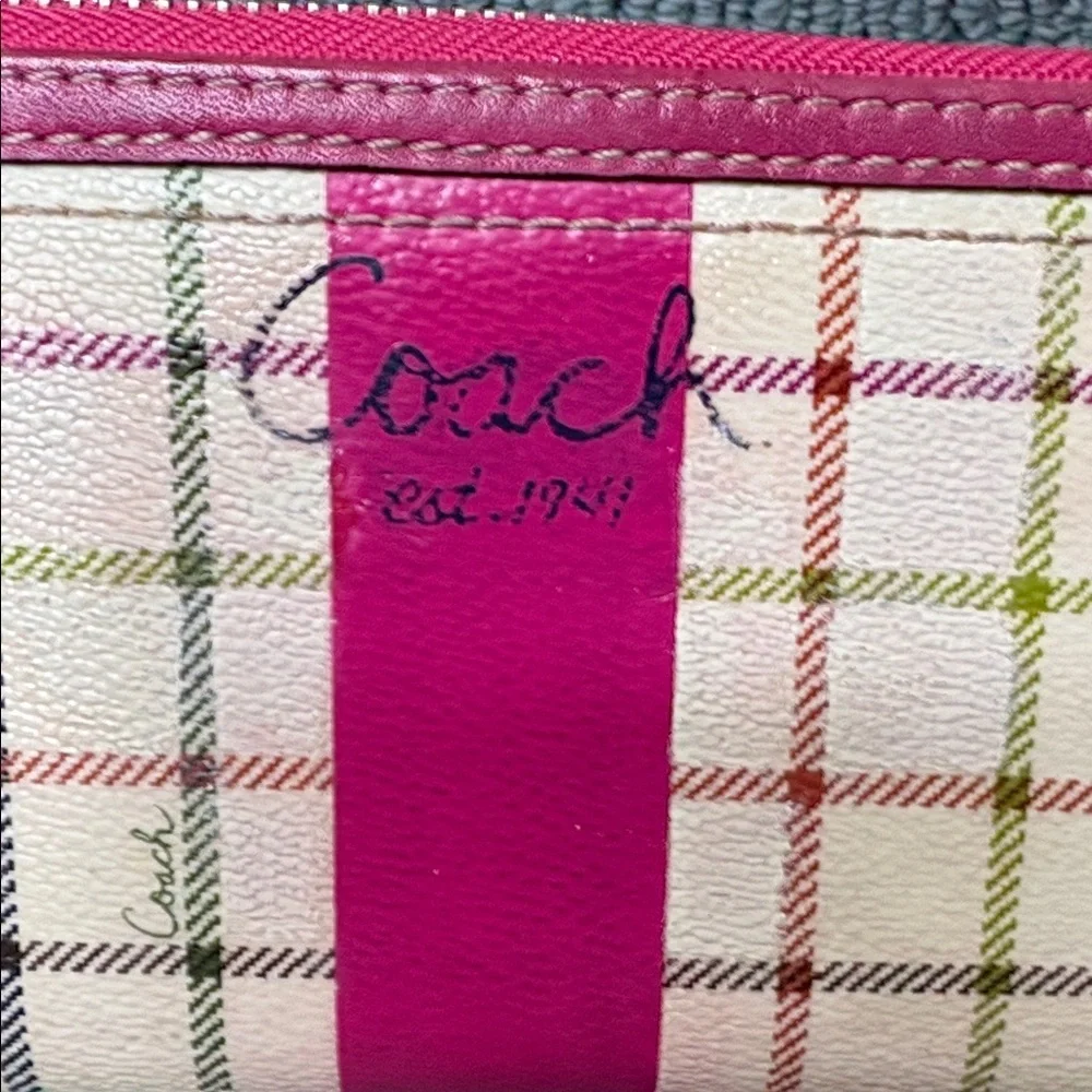 Coach  long wallet  zippy wallet tattersall print coated canvas pink stripe EUC
